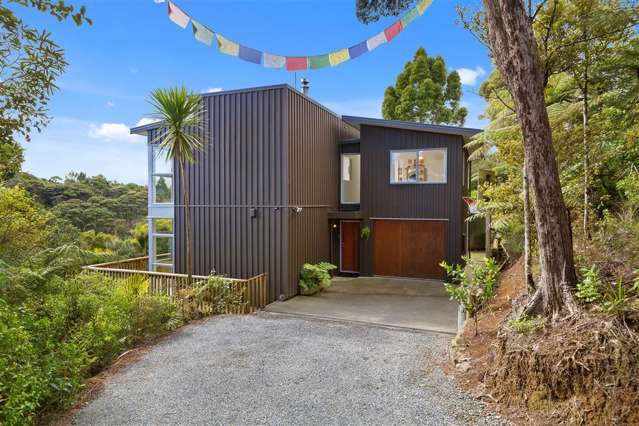 32 Jonkers Road Waitakere_1