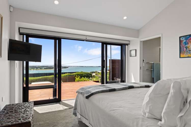 63 Te Awakura Terrace Mount Pleasant_24