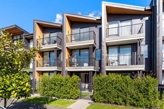 Modern Luxury - Unbeatable Location
