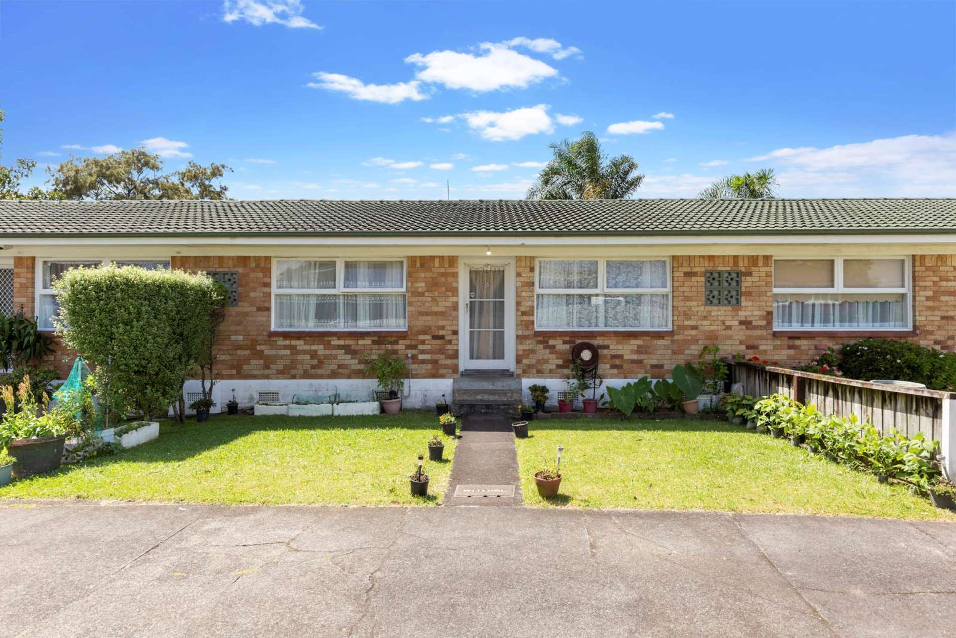 2/10 Halcyon Place Papatoetoe_0