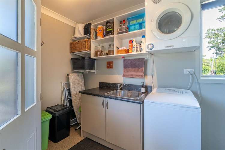 17 Marama Avenue South Otatara_13