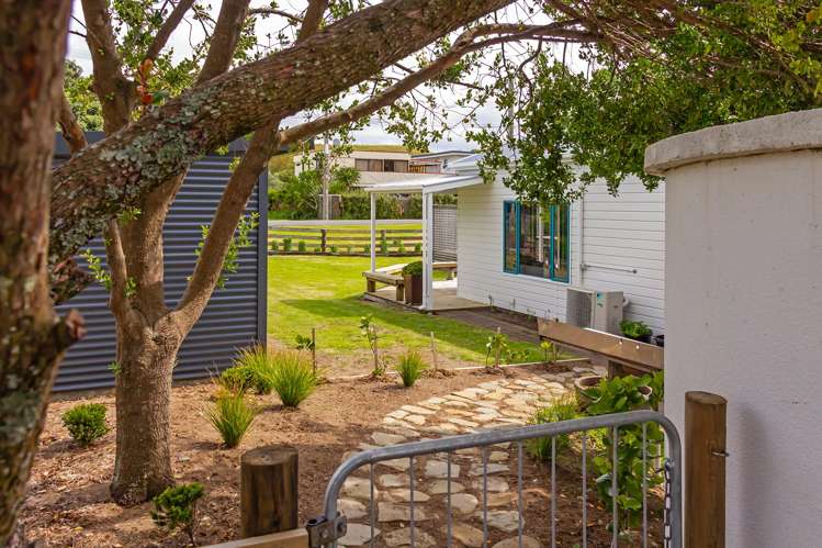 43 Pinedale Crescent Riversdale Beach_9