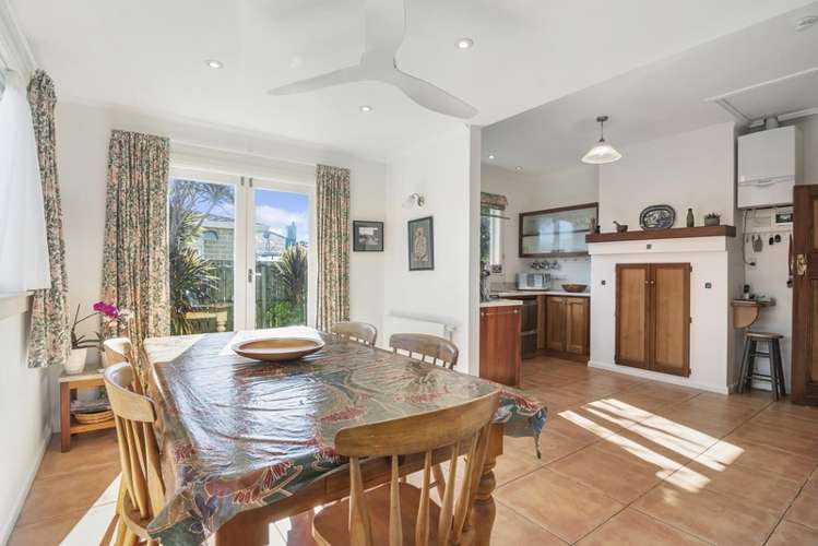 2 Oldham Lane The Wood_0