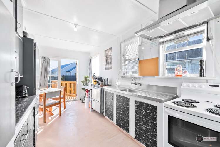 109 Waddington Drive Naenae_6