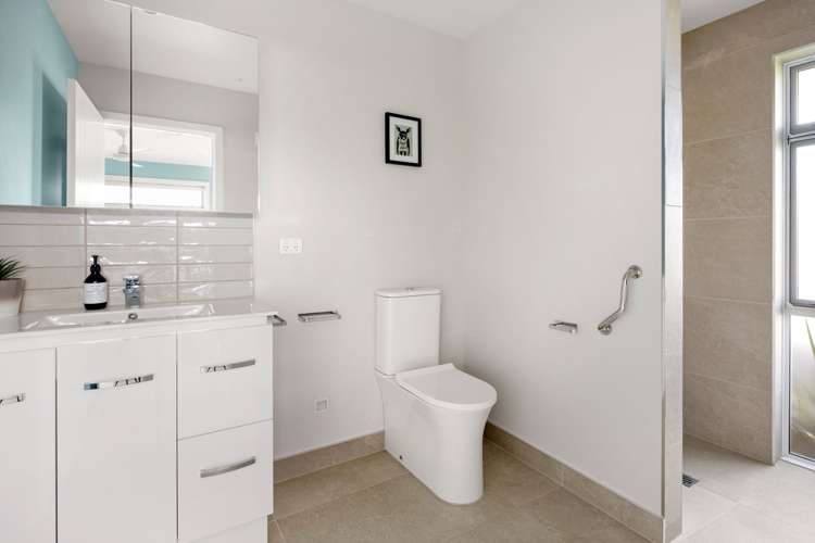 56 Whare Marama Drive Leamington_32