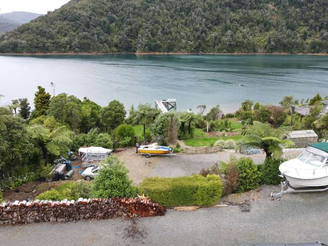 3126 Archers Road Tennyson Inlet_3