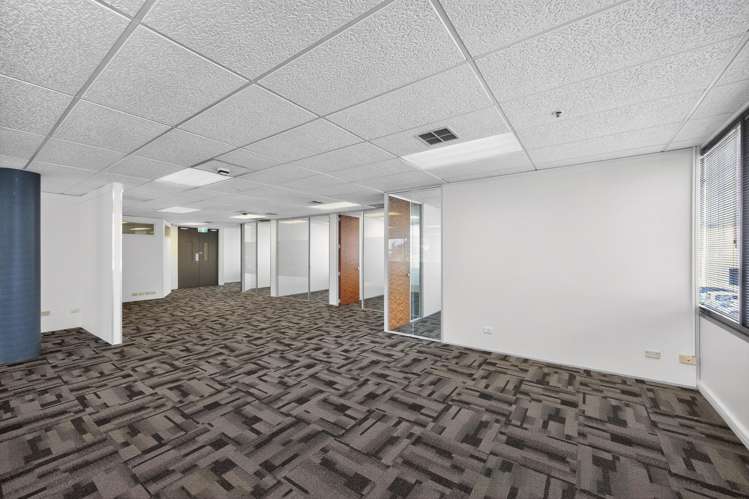 10/2B William Pickering Drive Albany_6