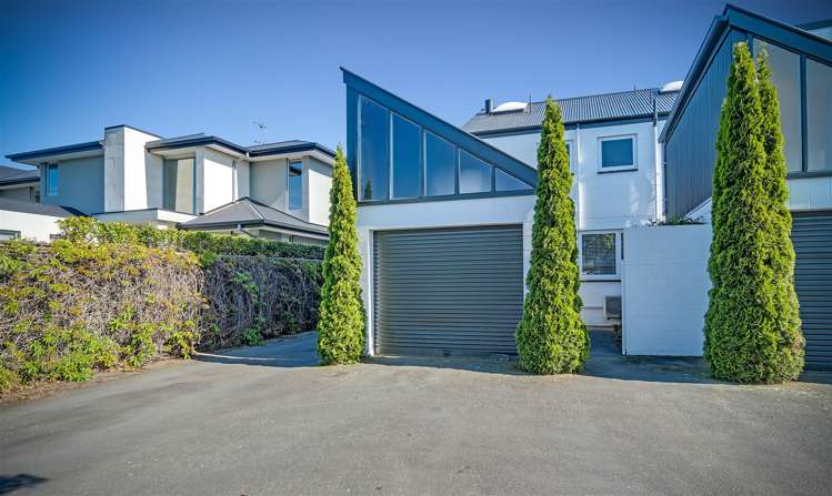 1/99 Aikmans Road Merivale_17
