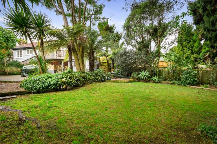 23 Rimutaka Place Titirangi_15