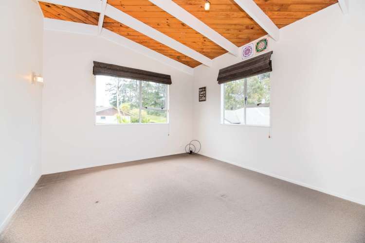 25c Thornlow Street Glendene_14