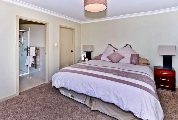 136 Okura River Road Okura_21