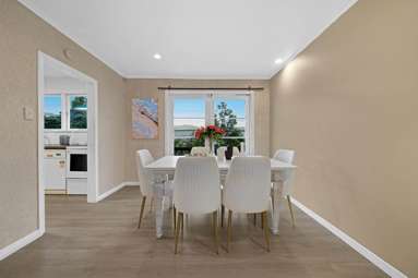 175 White Swan Road_4