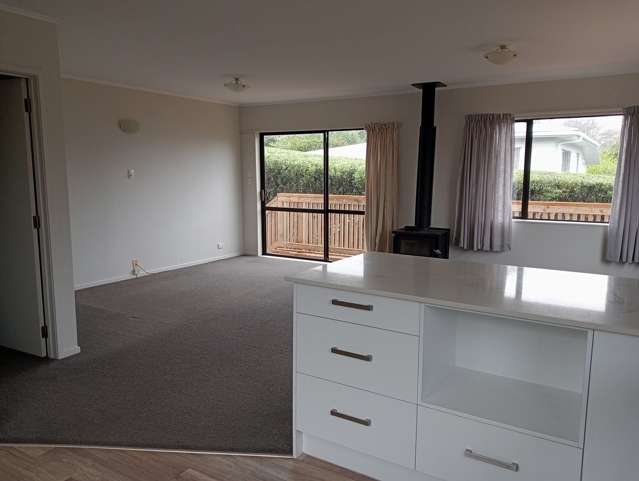2/10 Evans Road Glen Eden_3