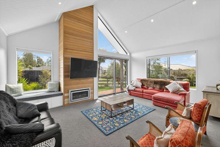 32 Carnaveron Drive_0