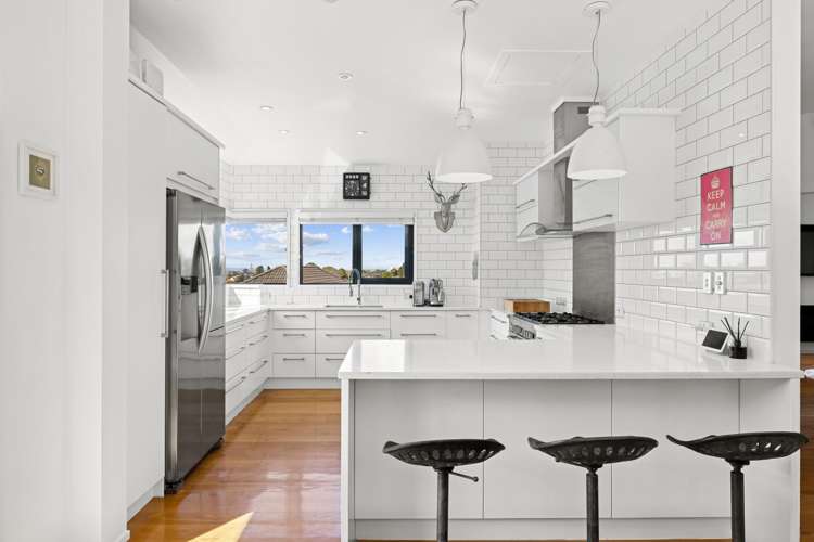 5 Caversham Drive Torbay_10