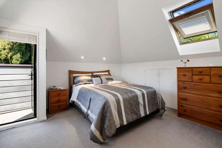 2/97 Beach Road Castor Bay_15