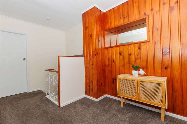 27 Fairburn Grove Johnsonville_15