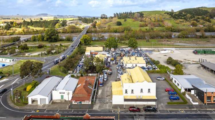 55 Ruataniwha Street Waipawa_1