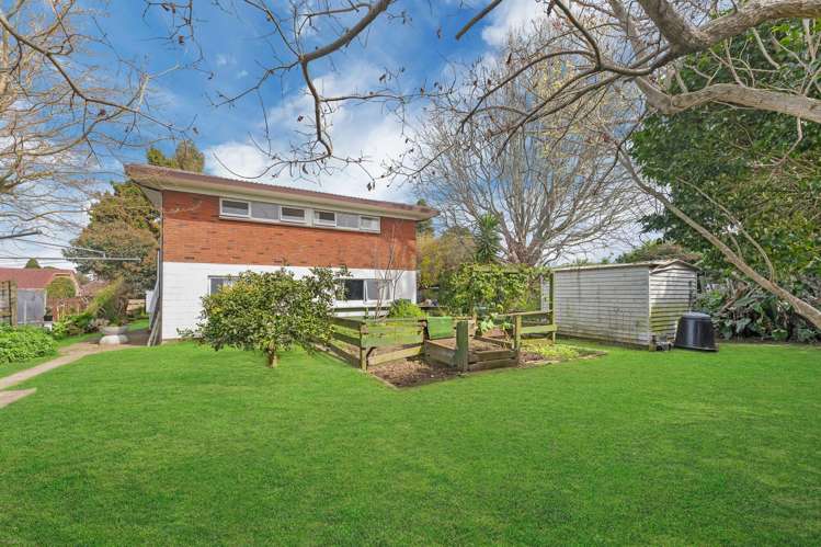 6 Youngs Road Papakura_26