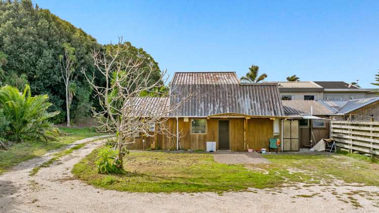 1 The Esplanade Eastern Beach_12