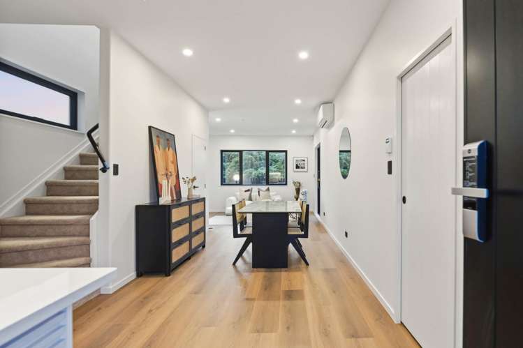 13 Torino Street Pt England_13