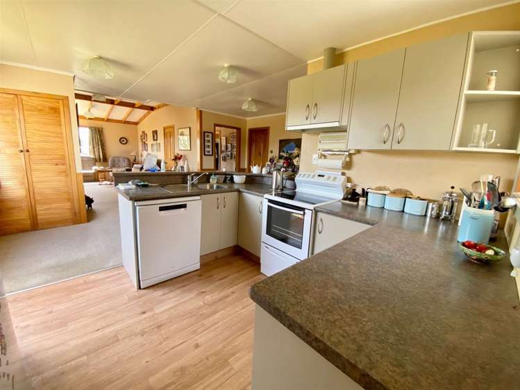 11 Macandrew Street Owaka_14