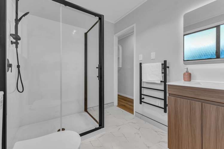 571 Swanson Road Ranui_18