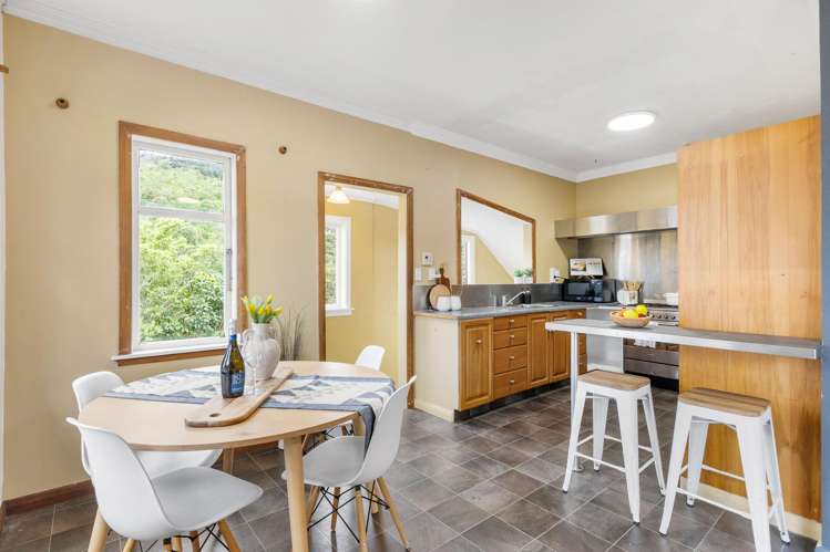 5 Raroa Terrace Tawa_6