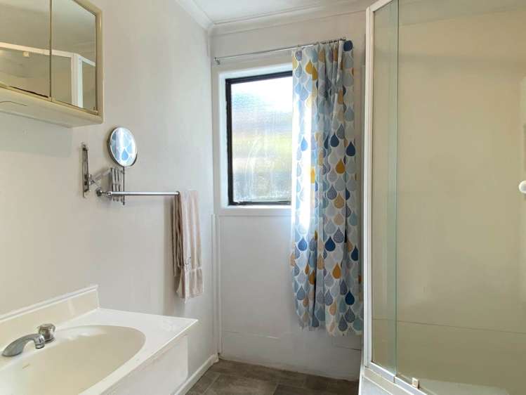 63A Santiago Crescent Unsworth Heights_6