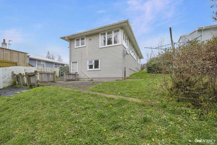 141 Castor Crescent Cannons Creek_11