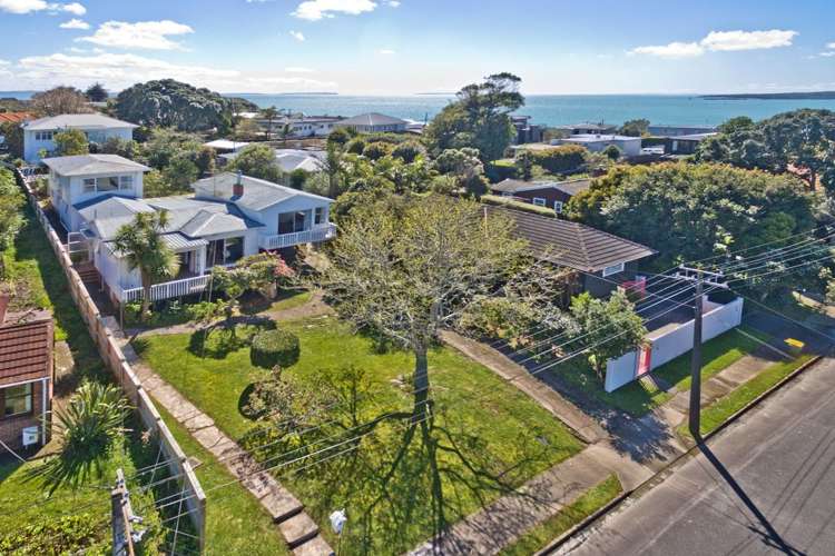 52 Williamson Avenue Belmont_11