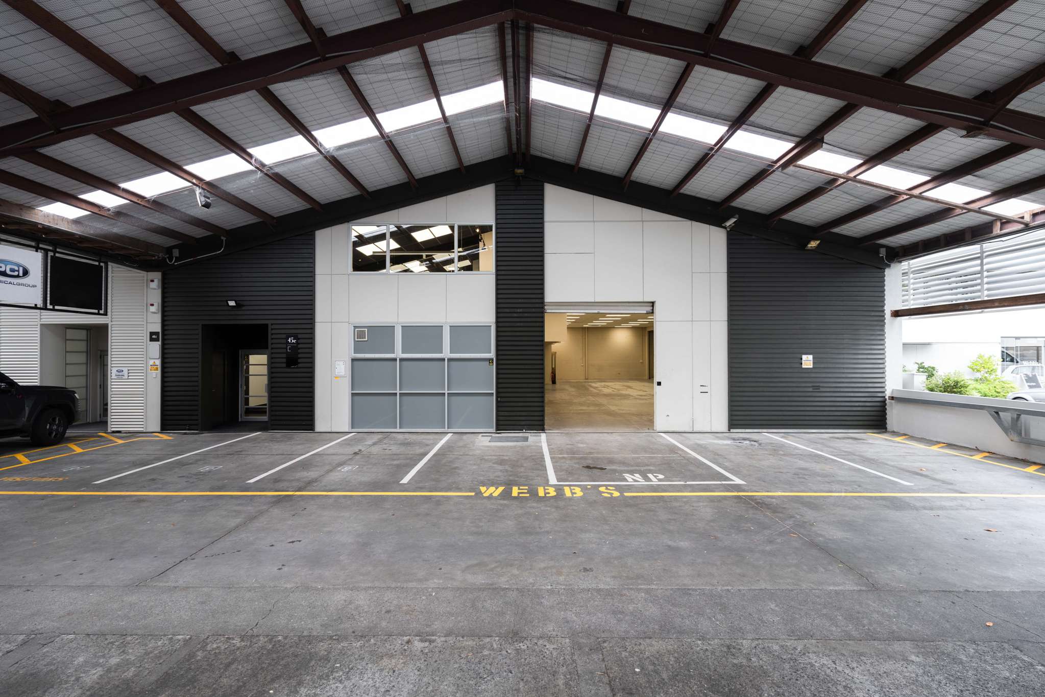 City-fringe warehouse provides supply solution
