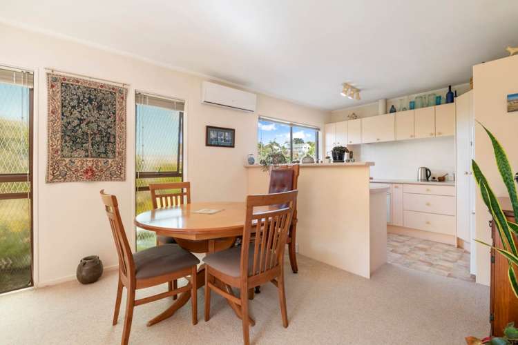 1/32 Scarlock Avenue Browns Bay_9