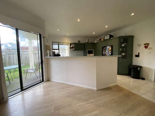 8 Norman Lesser Drive St Johns_4