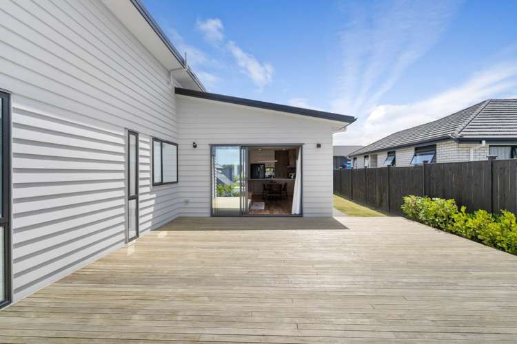 42 Siren Street Wainui_19