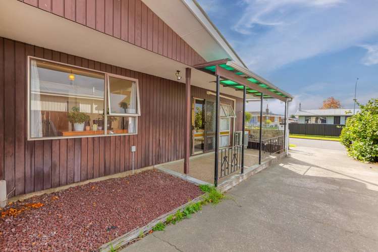 37 Robinson Crescent Tamatea_15