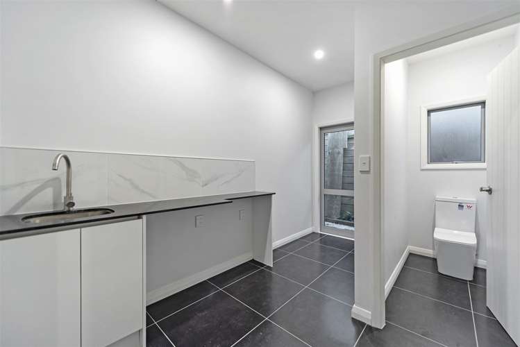 6 Heathfield Avenue Huntington_5