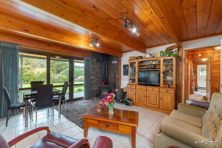 76 Gorrie Road Mangaroa_8