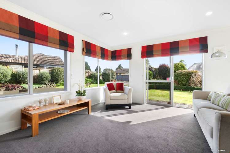 52 Lough Bourne Drive Pukekohe_12