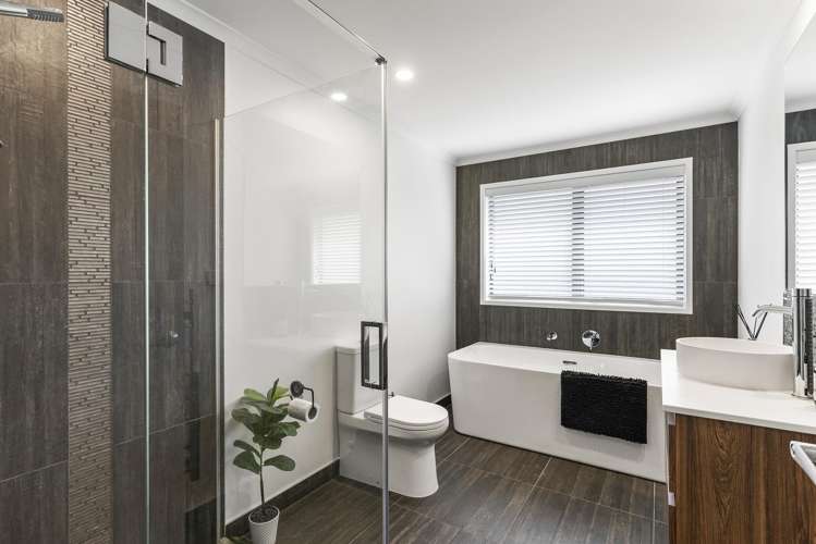 48 Houpuni Road Wainui_12