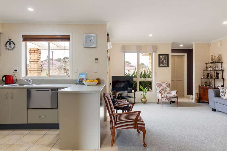 24 Sovereign Isle Lane Rototuna_3