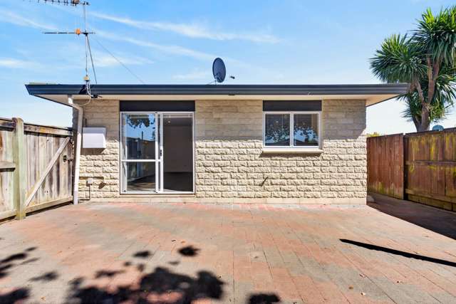 58B Whiting Crescent Greenmeadows_2