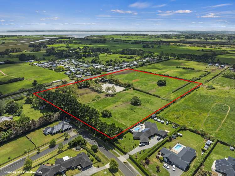 101 McRobbie Road Kingseat_7