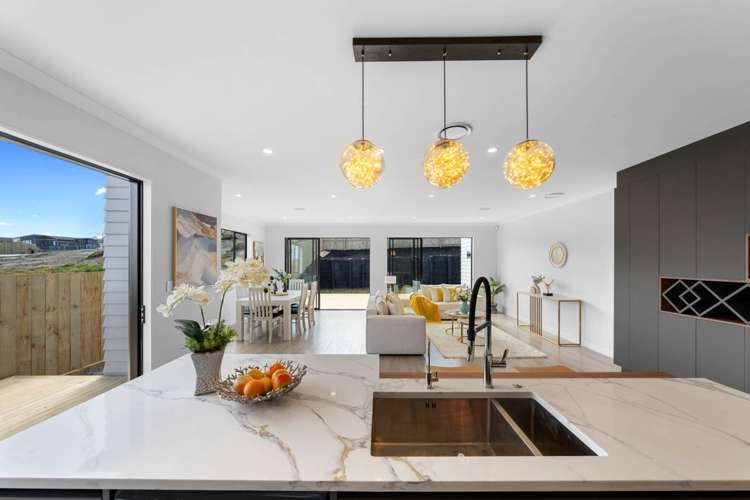 23 Ridgehill Rise Flat Bush_12