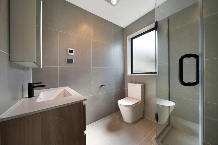 6c Athena Drive Totara Vale_15