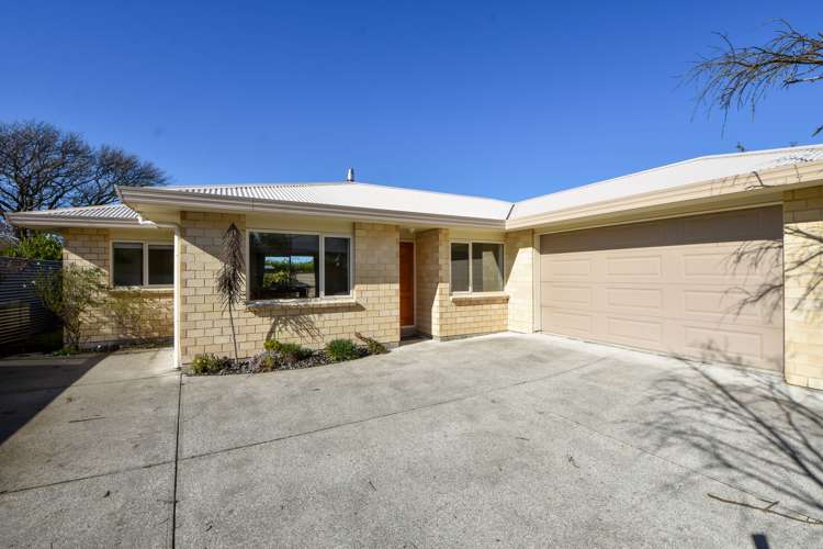 242a High Street North Carterton_15