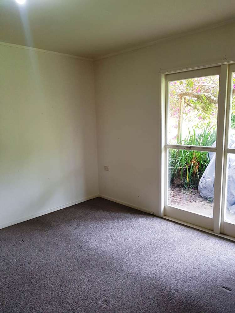 65 Tiroroa Avenue Te Atatu South_13