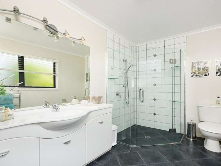 24 Roderick Street Otumoetai_18