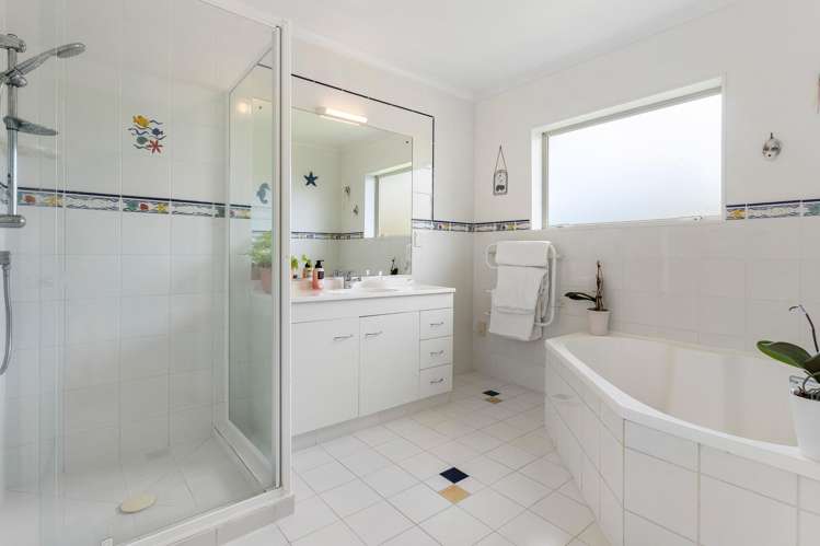 176 Lakeside Drive Orewa_17