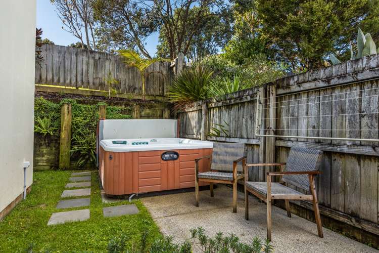 2/67 Donald Street Stanmore Bay_14